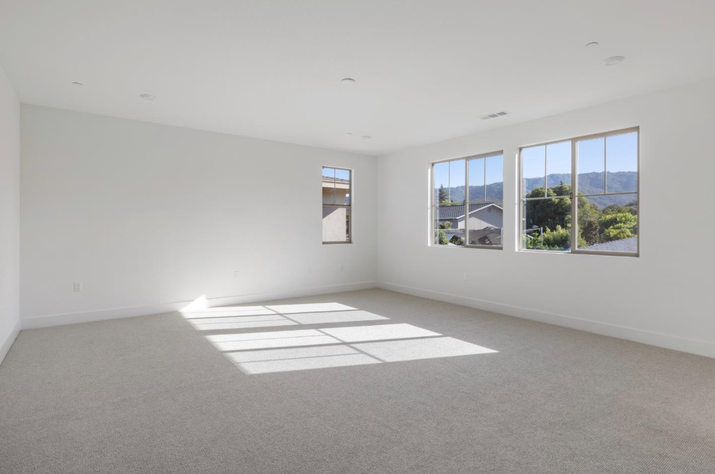 Detail Gallery Image 13 of 17 For 7387 Ailes Ct, Gilroy,  CA 95020 - 4 Beds | 3/1 Baths