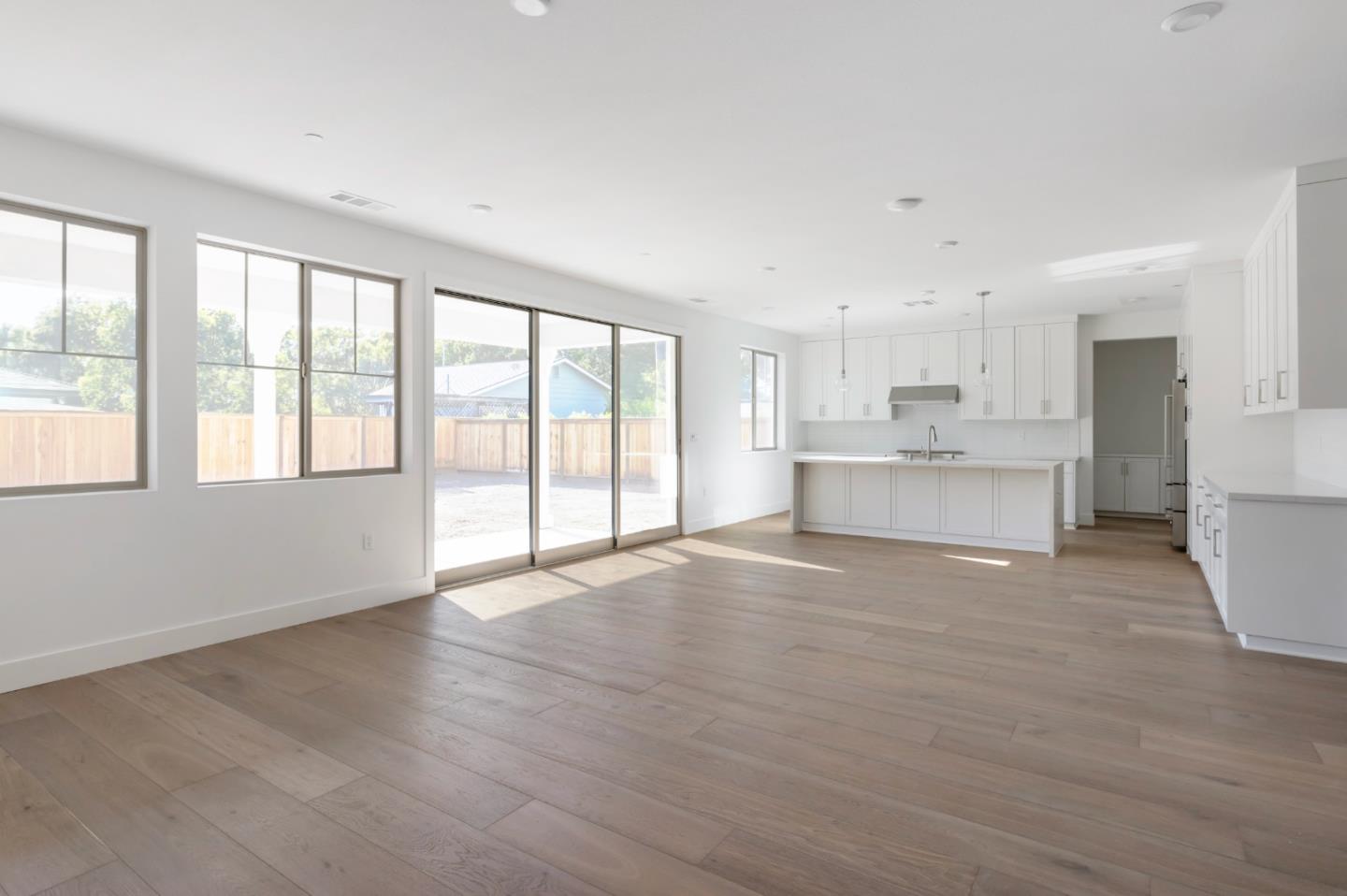 Detail Gallery Image 4 of 17 For 7387 Ailes Ct, Gilroy,  CA 95020 - 4 Beds | 3/1 Baths