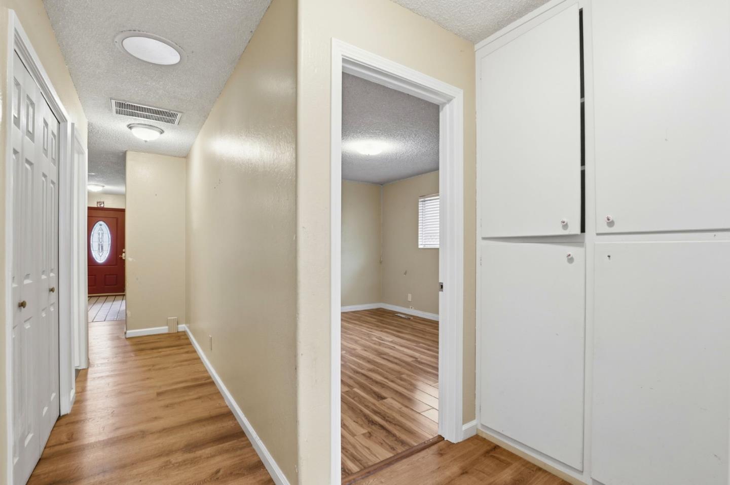 Detail Gallery Image 10 of 25 For 320 Colleen Ct, Morgan Hill,  CA 95037 - 3 Beds | 2 Baths