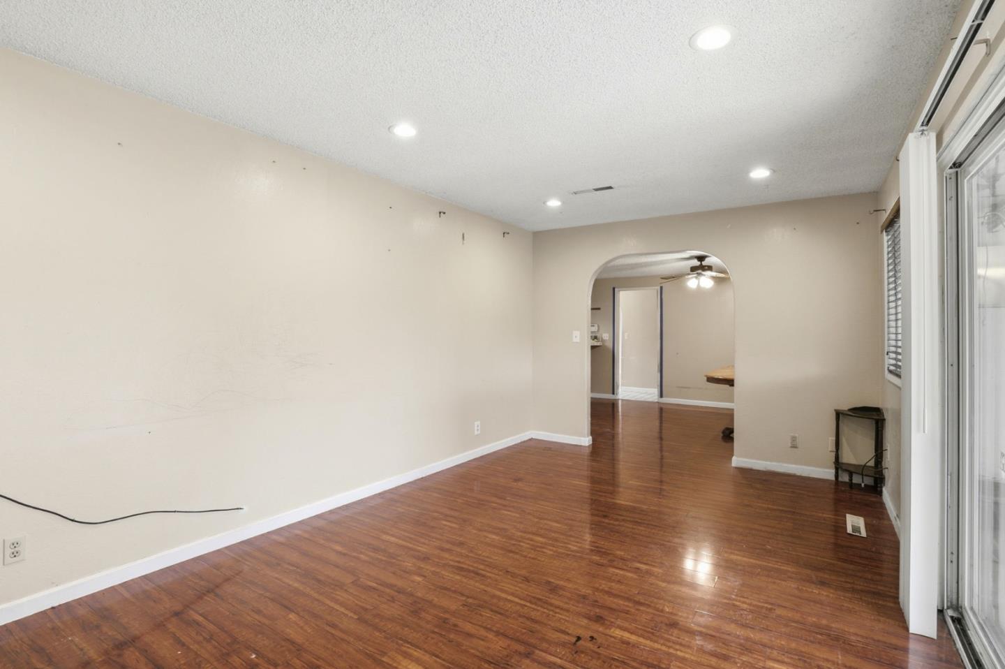 Detail Gallery Image 9 of 25 For 320 Colleen Ct, Morgan Hill,  CA 95037 - 3 Beds | 2 Baths