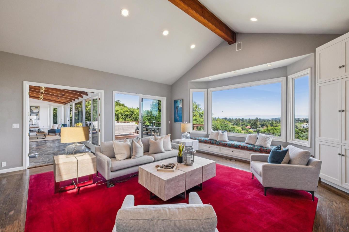 Detail Gallery Image 16 of 75 For 720 Endfield Way, Hillsborough,  CA 94010 - 4 Beds | 4 Baths