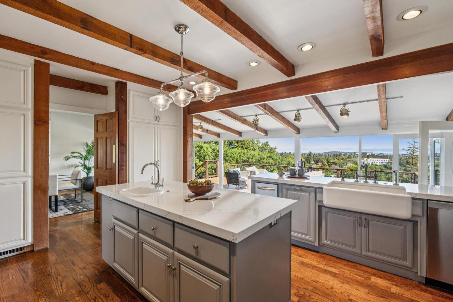 Detail Gallery Image 22 of 75 For 720 Endfield Way, Hillsborough,  CA 94010 - 4 Beds | 4 Baths