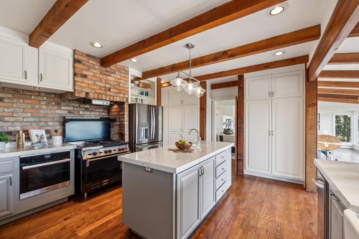 Detail Gallery Image 23 of 75 For 720 Endfield Way, Hillsborough,  CA 94010 - 4 Beds | 4 Baths