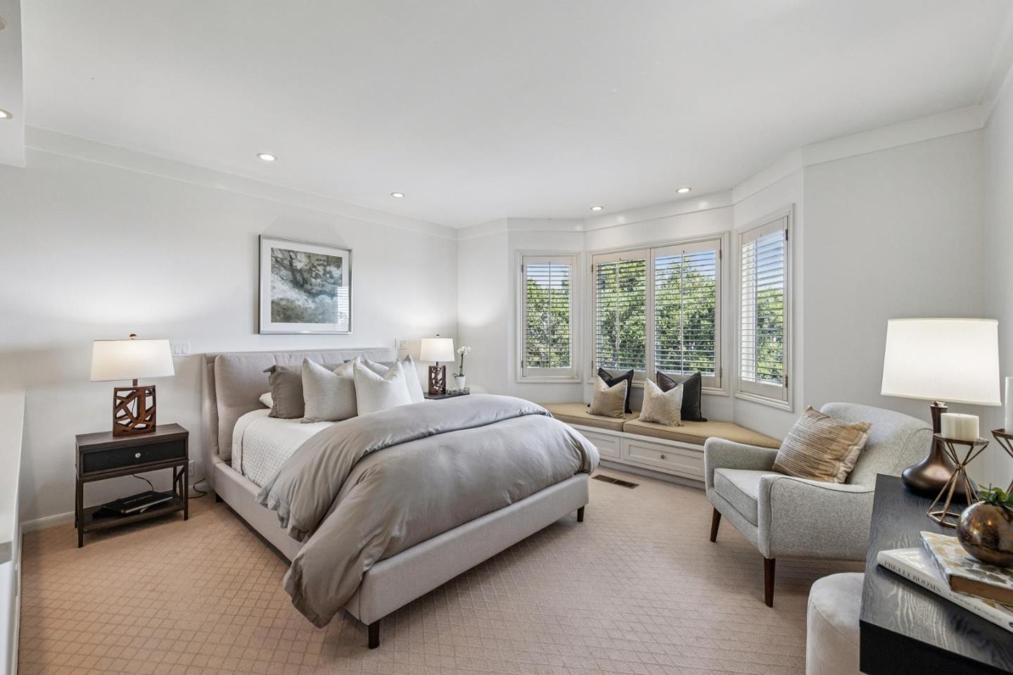 Detail Gallery Image 30 of 75 For 720 Endfield Way, Hillsborough,  CA 94010 - 4 Beds | 4 Baths