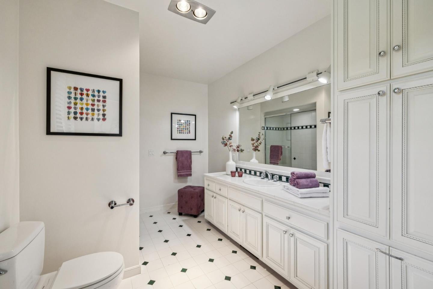 Detail Gallery Image 43 of 75 For 720 Endfield Way, Hillsborough,  CA 94010 - 4 Beds | 4 Baths