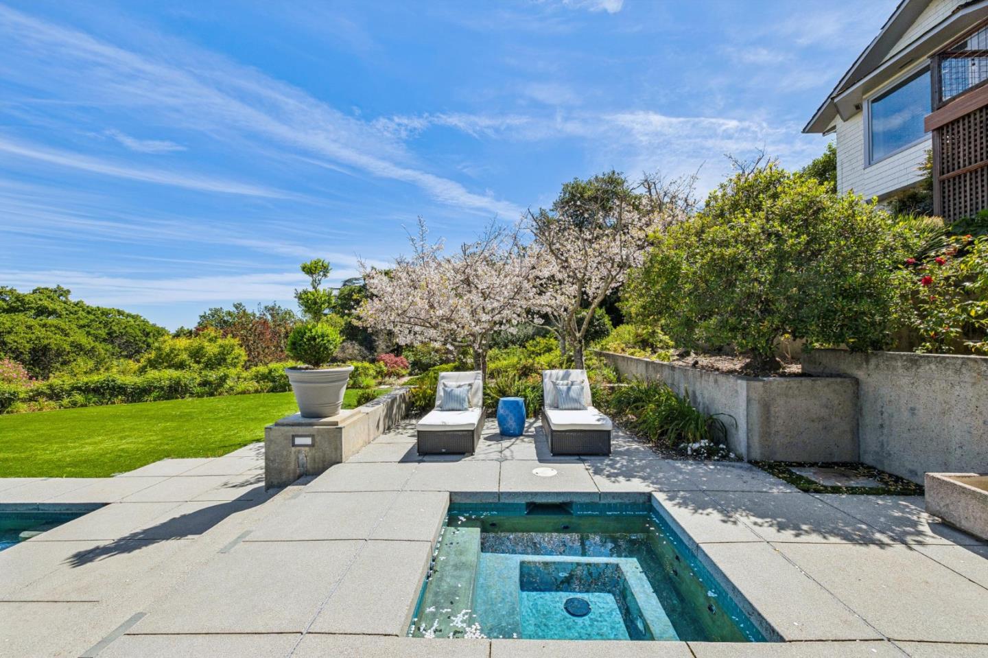 Detail Gallery Image 61 of 75 For 720 Endfield Way, Hillsborough,  CA 94010 - 4 Beds | 4 Baths