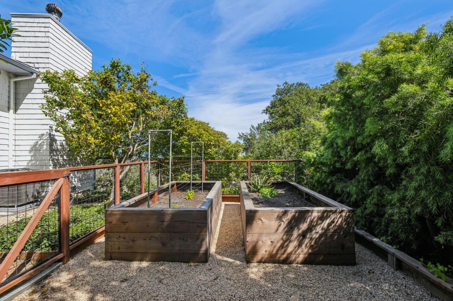 Detail Gallery Image 65 of 75 For 720 Endfield Way, Hillsborough,  CA 94010 - 4 Beds | 4 Baths