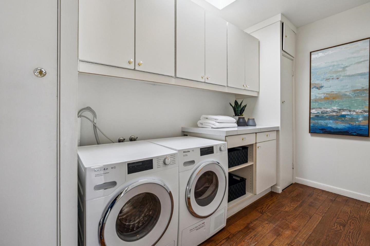 Detail Gallery Image 70 of 75 For 720 Endfield Way, Hillsborough,  CA 94010 - 4 Beds | 4 Baths