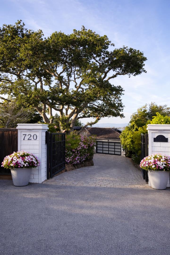 Detail Gallery Image 76 of 76 For 720 Endfield Way, Hillsborough,  CA 94010 - 4 Beds | 4 Baths