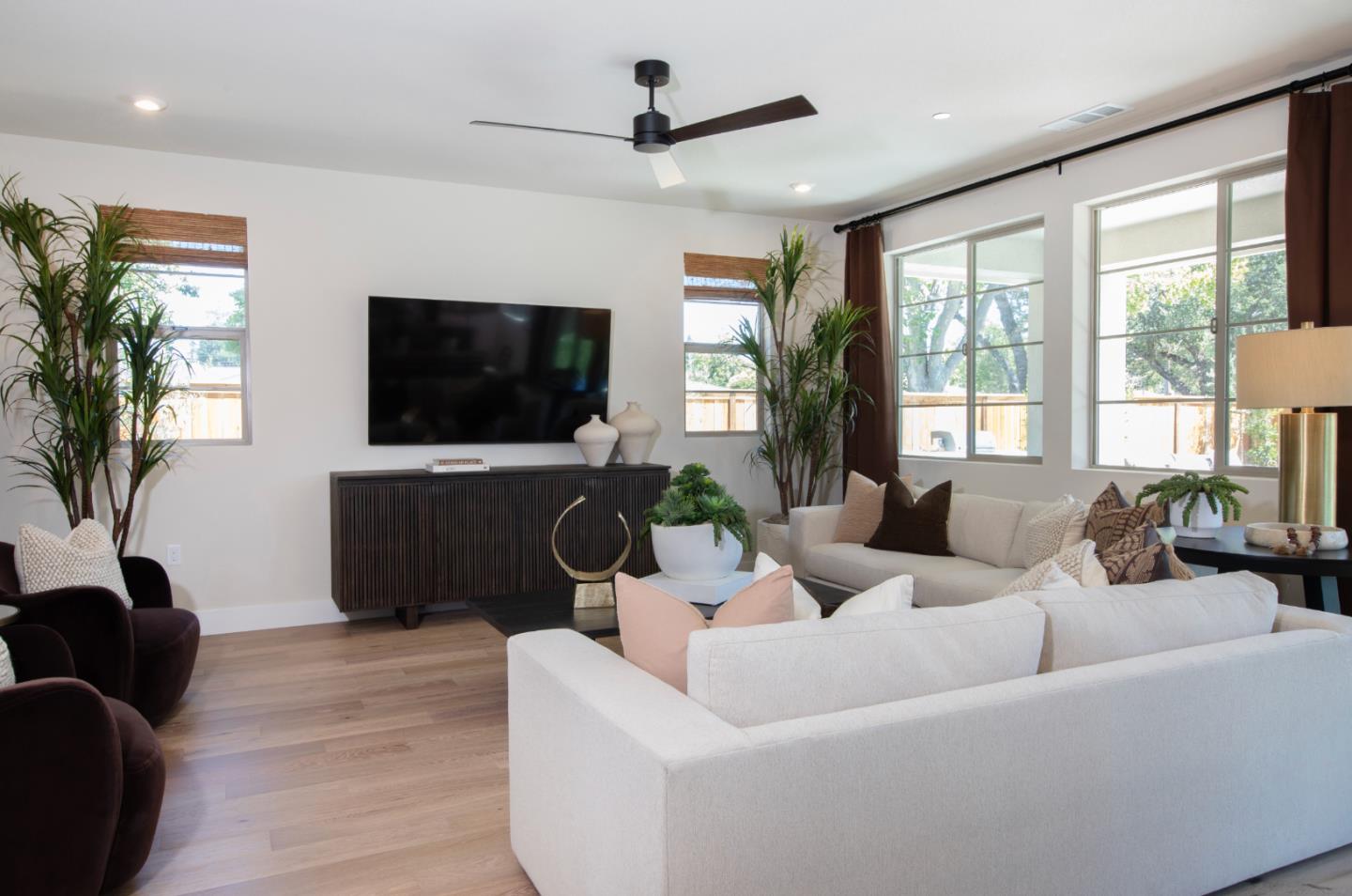 Detail Gallery Image 10 of 38 For 7392 Ailes Ct, Gilroy,  CA 95020 - 4 Beds | 3/1 Baths