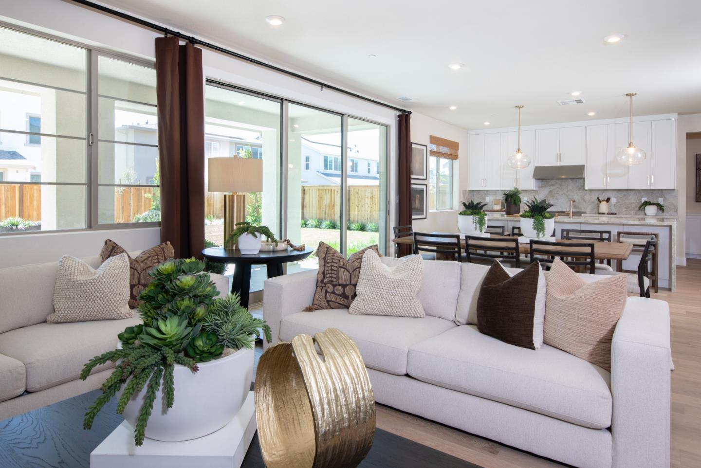 Detail Gallery Image 11 of 38 For 7392 Ailes Ct, Gilroy,  CA 95020 - 4 Beds | 3/1 Baths