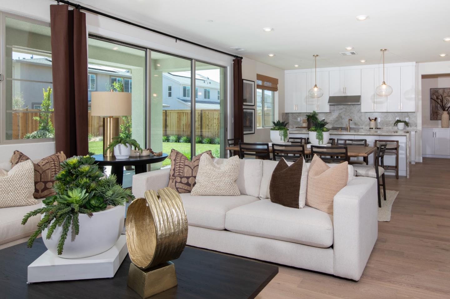 Detail Gallery Image 12 of 38 For 7392 Ailes Ct, Gilroy,  CA 95020 - 4 Beds | 3/1 Baths