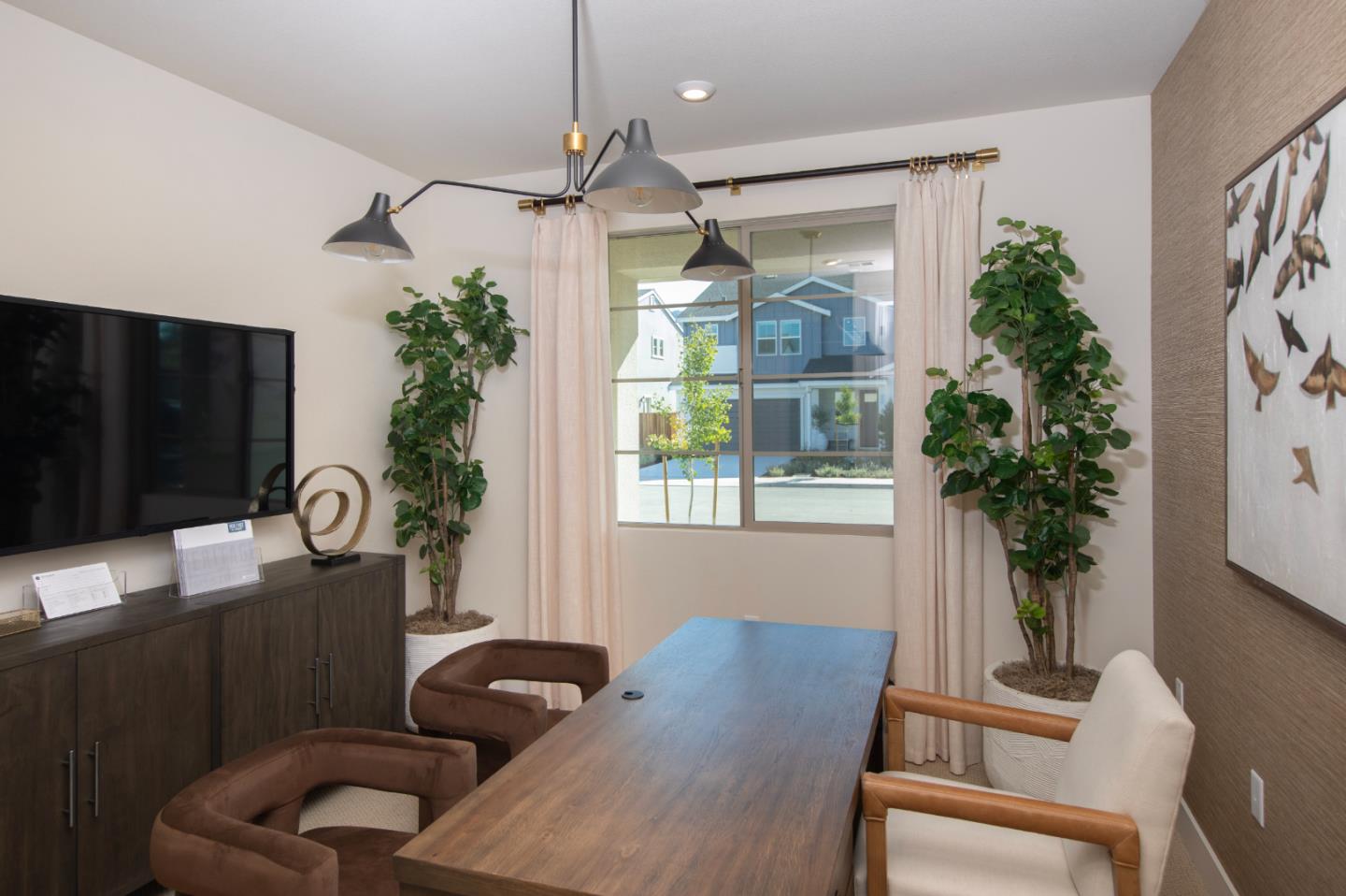 Detail Gallery Image 16 of 38 For 7392 Ailes Ct, Gilroy,  CA 95020 - 4 Beds | 3/1 Baths