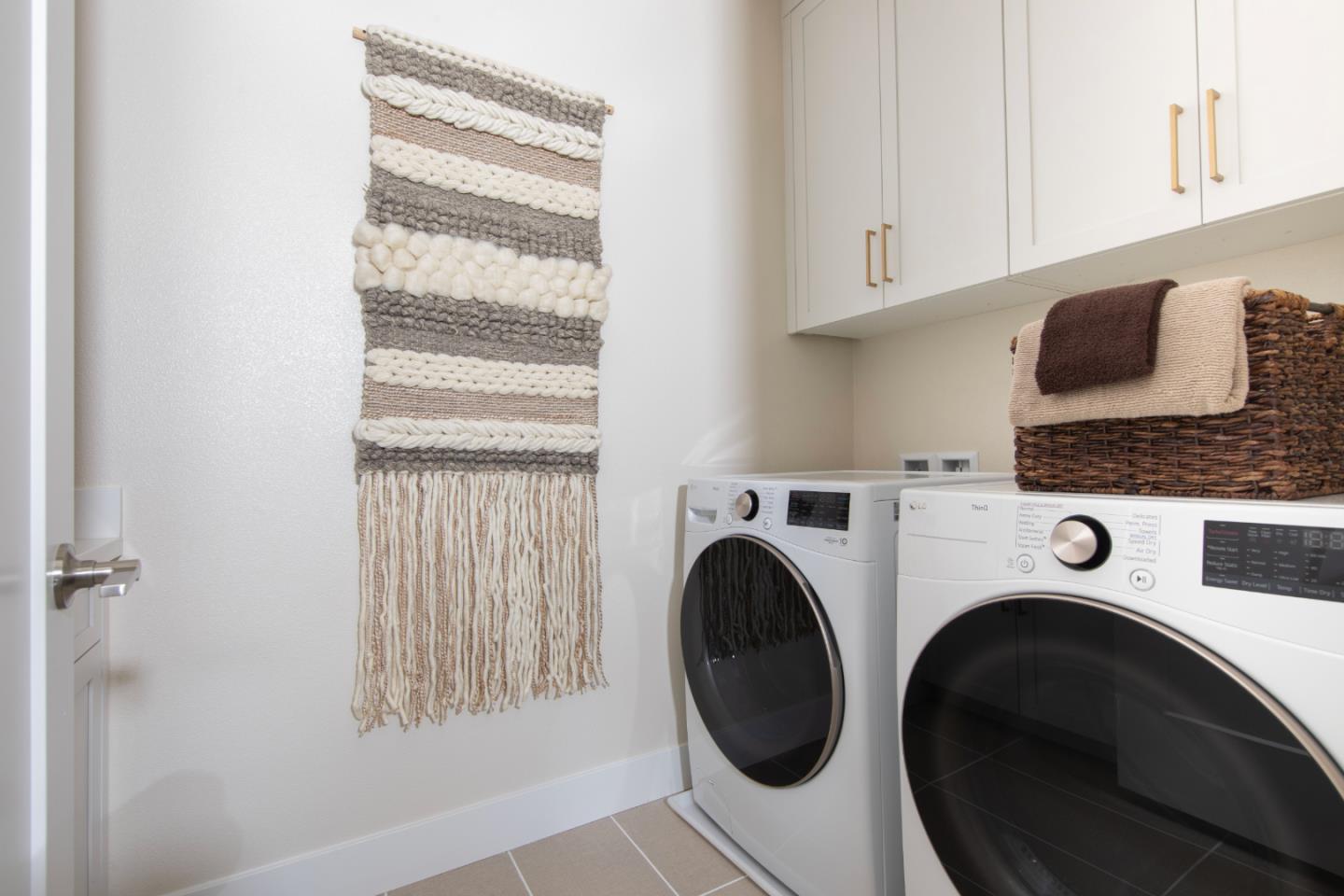 Detail Gallery Image 34 of 38 For 7392 Ailes Ct, Gilroy,  CA 95020 - 4 Beds | 3/1 Baths