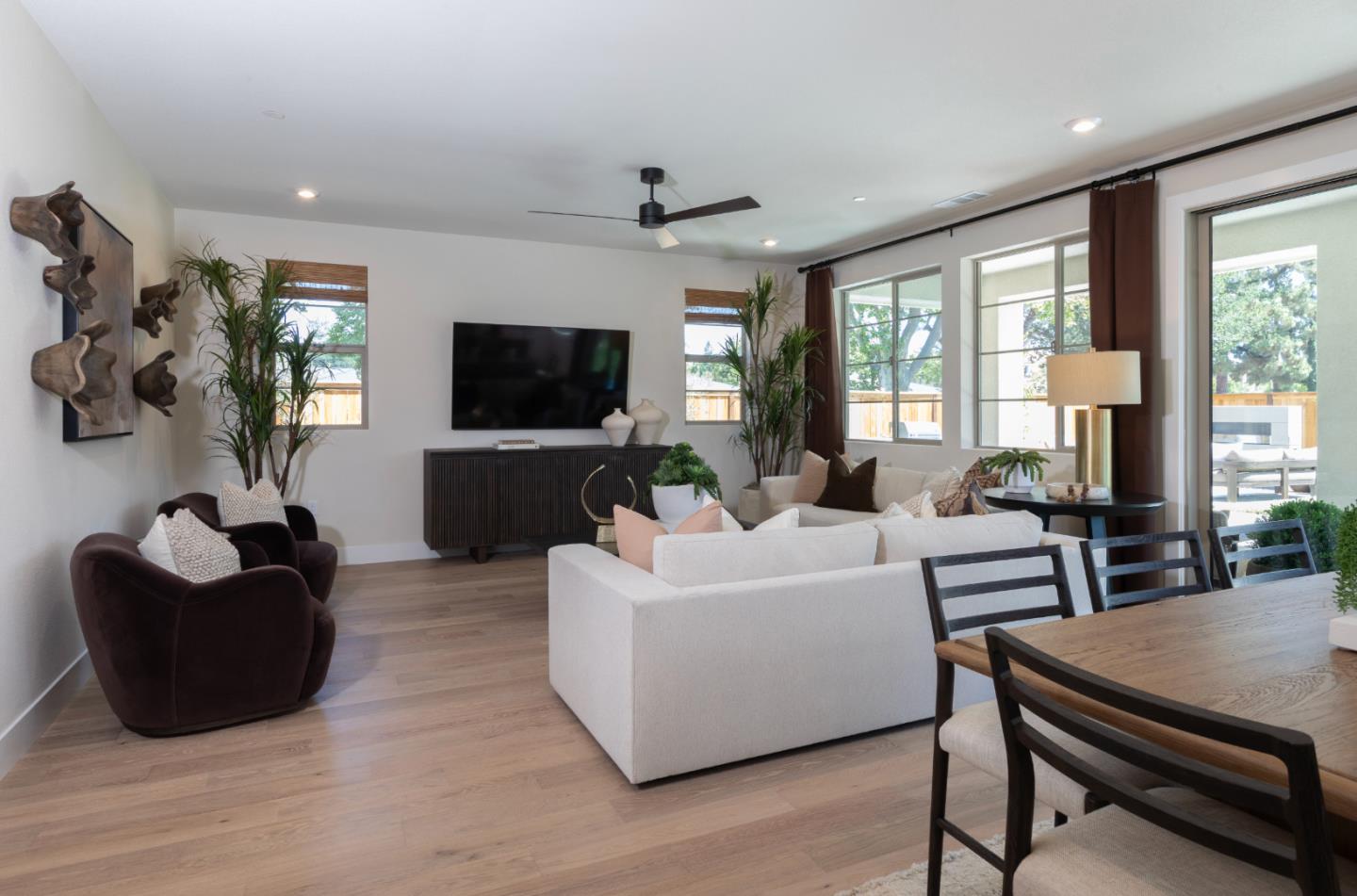 Detail Gallery Image 9 of 38 For 7392 Ailes Ct, Gilroy,  CA 95020 - 4 Beds | 3/1 Baths