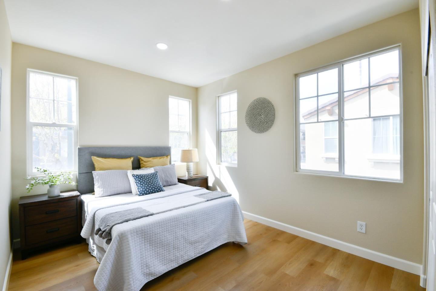 Detail Gallery Image 14 of 26 For 682 N 9th St, San Jose,  CA 95112 - 4 Beds | 2/1 Baths