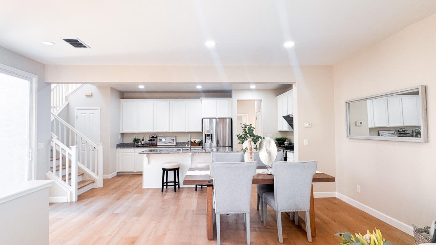 Detail Gallery Image 6 of 26 For 682 N 9th St, San Jose,  CA 95112 - 4 Beds | 2/1 Baths