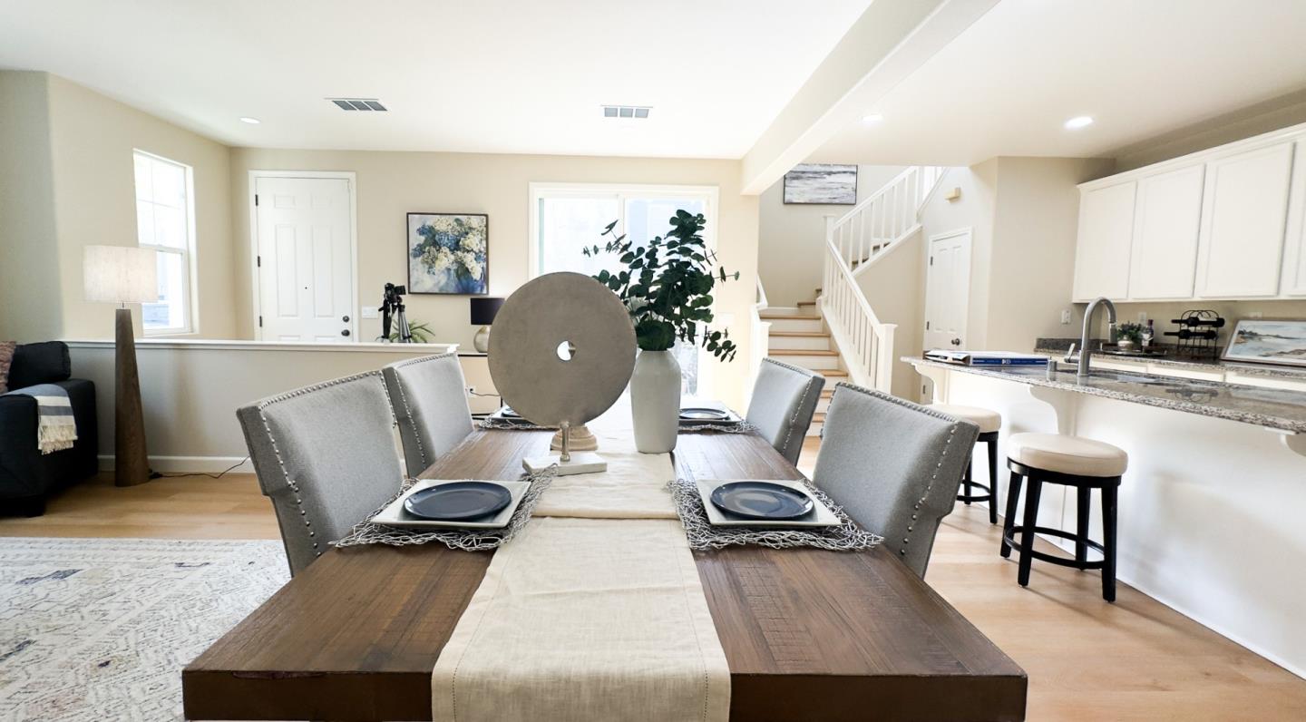 Detail Gallery Image 7 of 26 For 682 N 9th St, San Jose,  CA 95112 - 4 Beds | 2/1 Baths