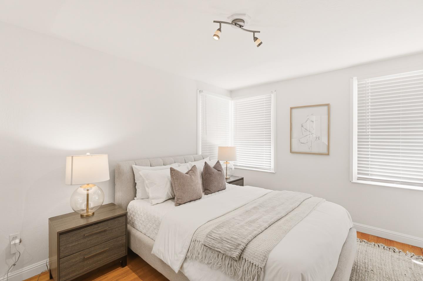 Detail Gallery Image 16 of 39 For 1091 15th Ave, Redwood City,  CA 94063 - 3 Beds | 1/1 Baths