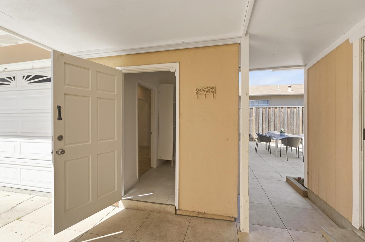 Detail Gallery Image 23 of 39 For 1091 15th Ave, Redwood City,  CA 94063 - 3 Beds | 1/1 Baths