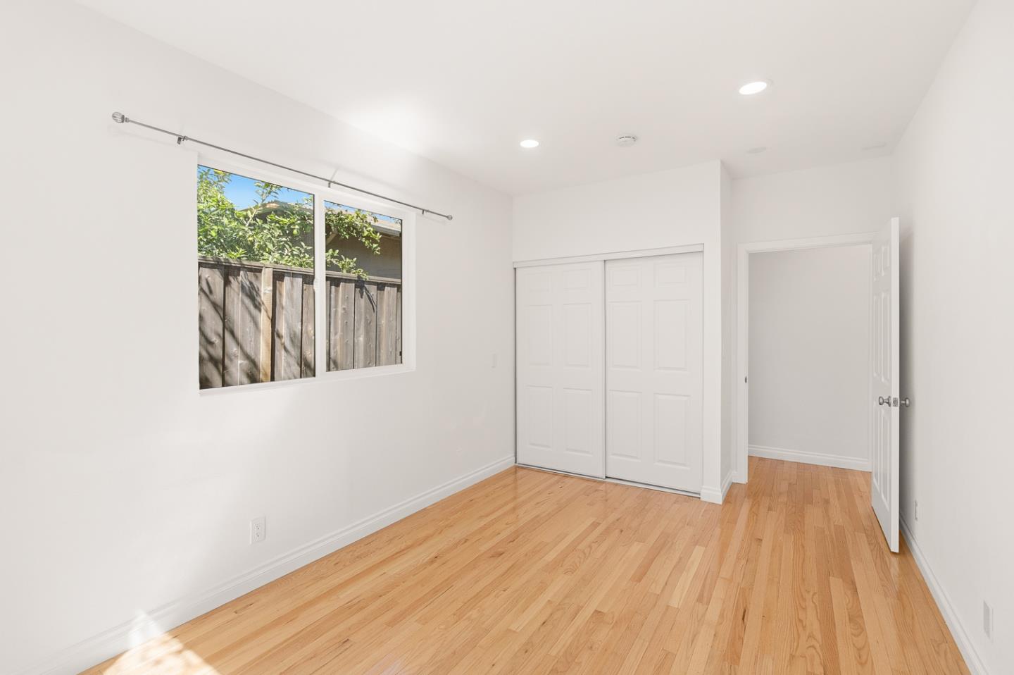 Detail Gallery Image 29 of 39 For 1091 15th Ave, Redwood City,  CA 94063 - 3 Beds | 1/1 Baths