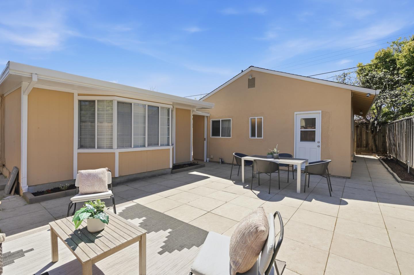 Detail Gallery Image 36 of 39 For 1091 15th Ave, Redwood City,  CA 94063 - 3 Beds | 1/1 Baths