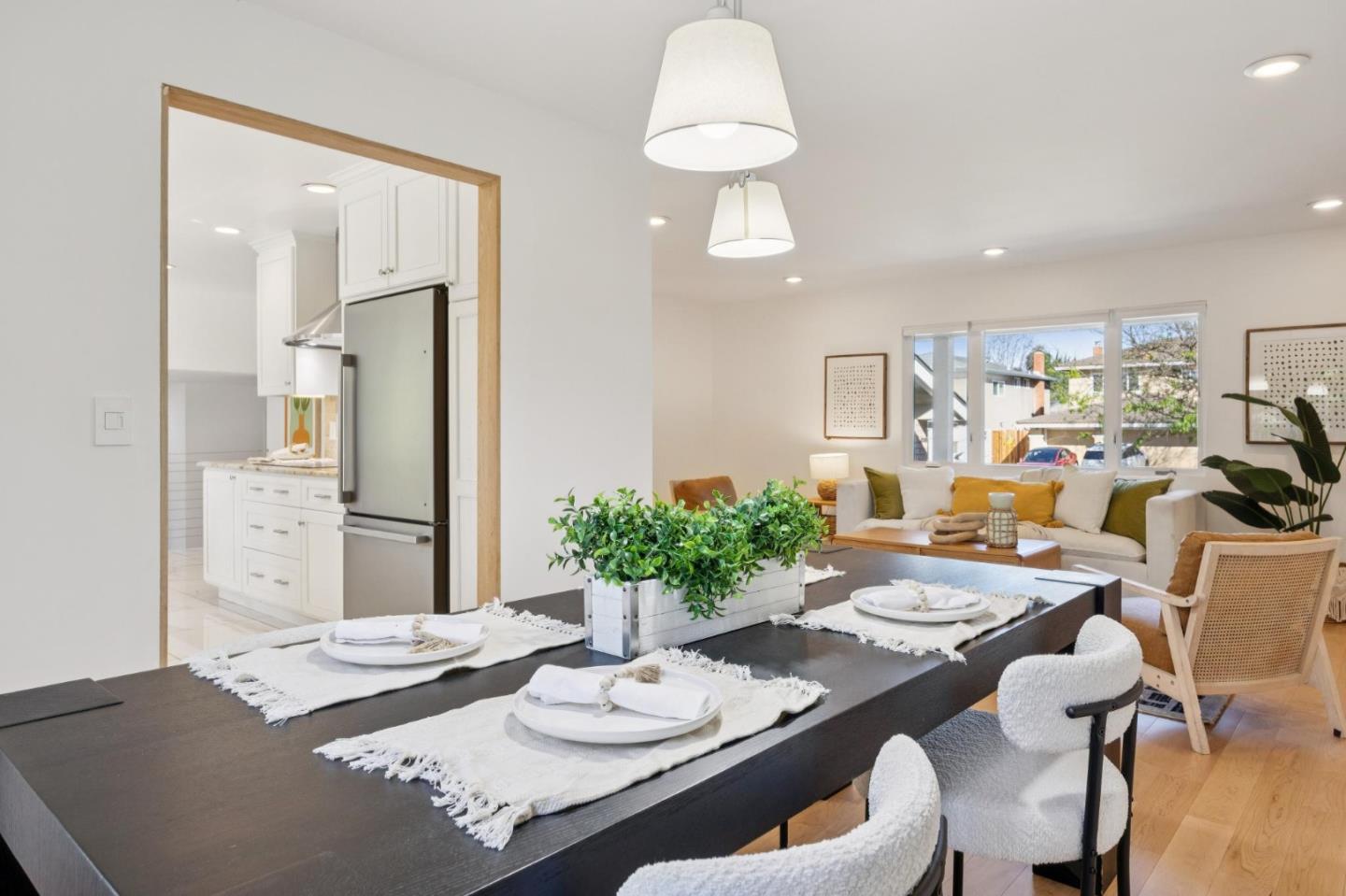 Detail Gallery Image 10 of 37 For 5059 Glouchester Ct, San Jose,  CA 95136 - 4 Beds | 2/1 Baths