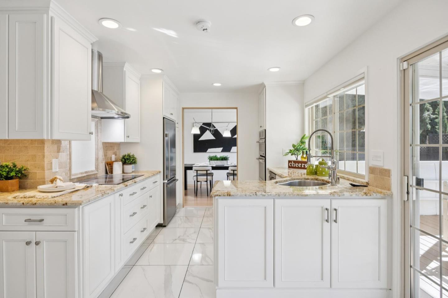 Detail Gallery Image 11 of 37 For 5059 Glouchester Ct, San Jose,  CA 95136 - 4 Beds | 2/1 Baths