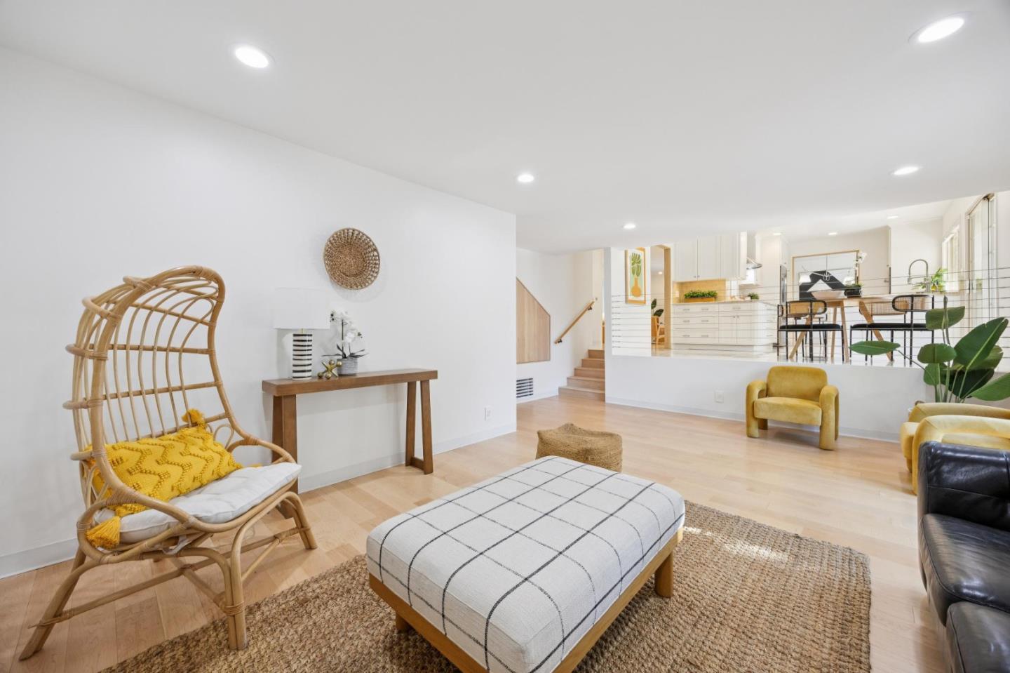 Detail Gallery Image 18 of 37 For 5059 Glouchester Ct, San Jose,  CA 95136 - 4 Beds | 2/1 Baths