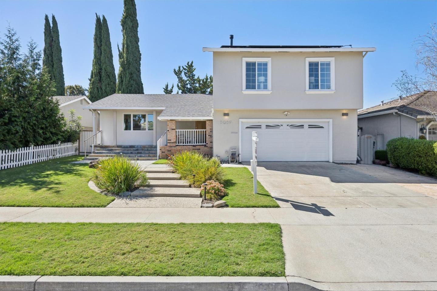 Detail Gallery Image 2 of 37 For 5059 Glouchester Ct, San Jose,  CA 95136 - 4 Beds | 2/1 Baths