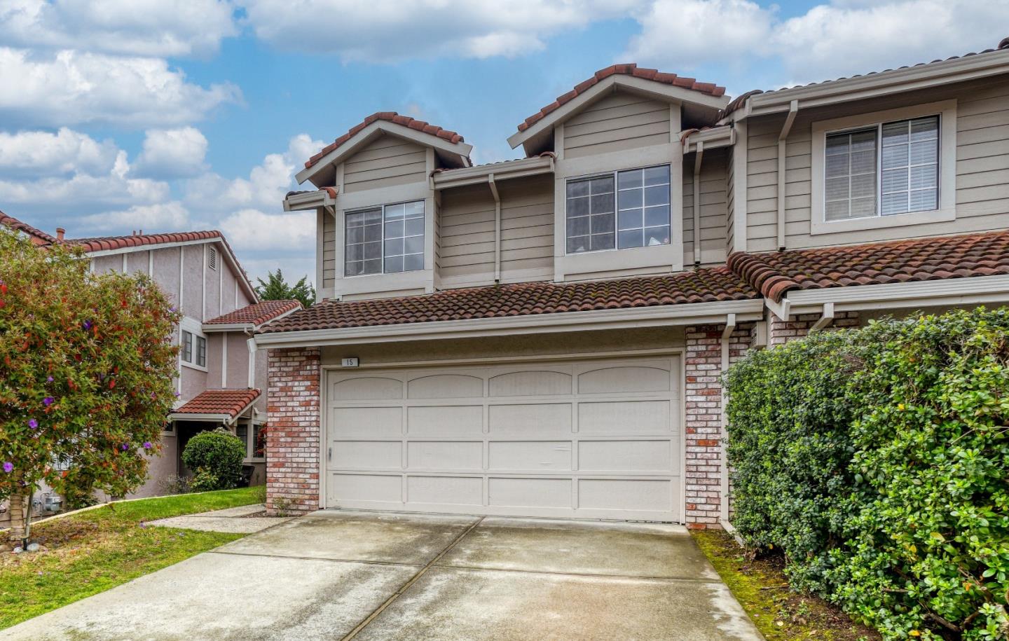 Front Image Thumbnail for ML82040487