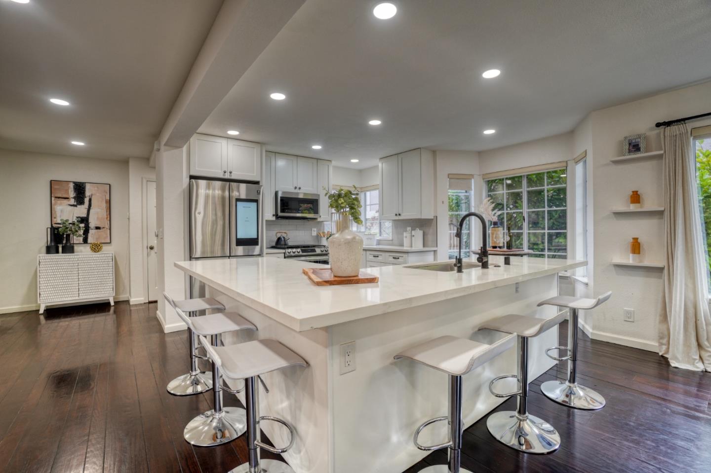 Detail Gallery Image 10 of 29 For 15 Amy Dr, San Mateo,  CA 94403 - 4 Beds | 3 Baths