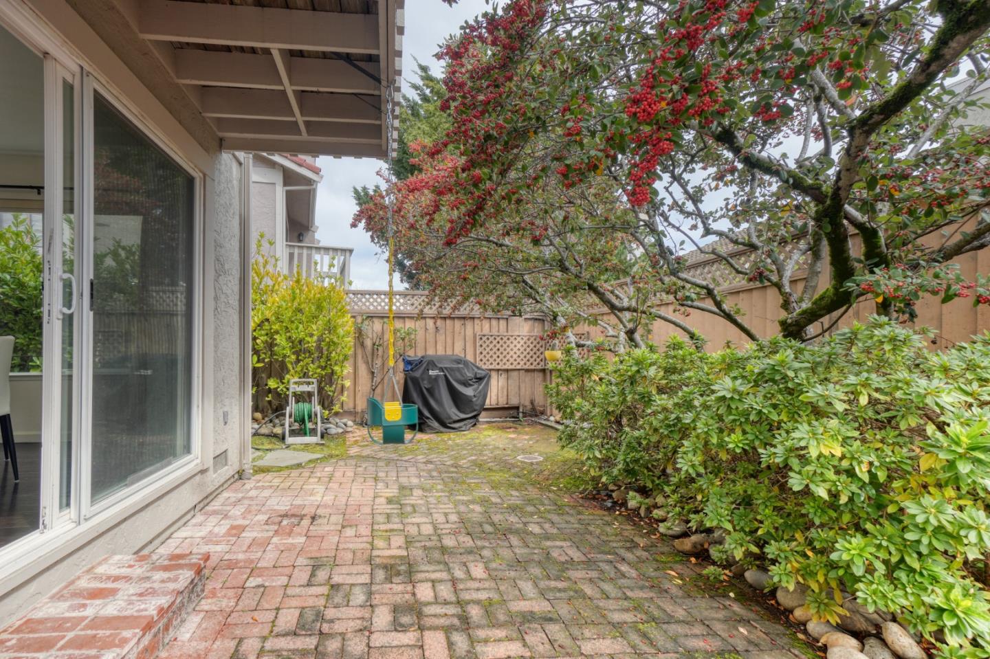 Detail Gallery Image 26 of 29 For 15 Amy Dr, San Mateo,  CA 94403 - 4 Beds | 3 Baths