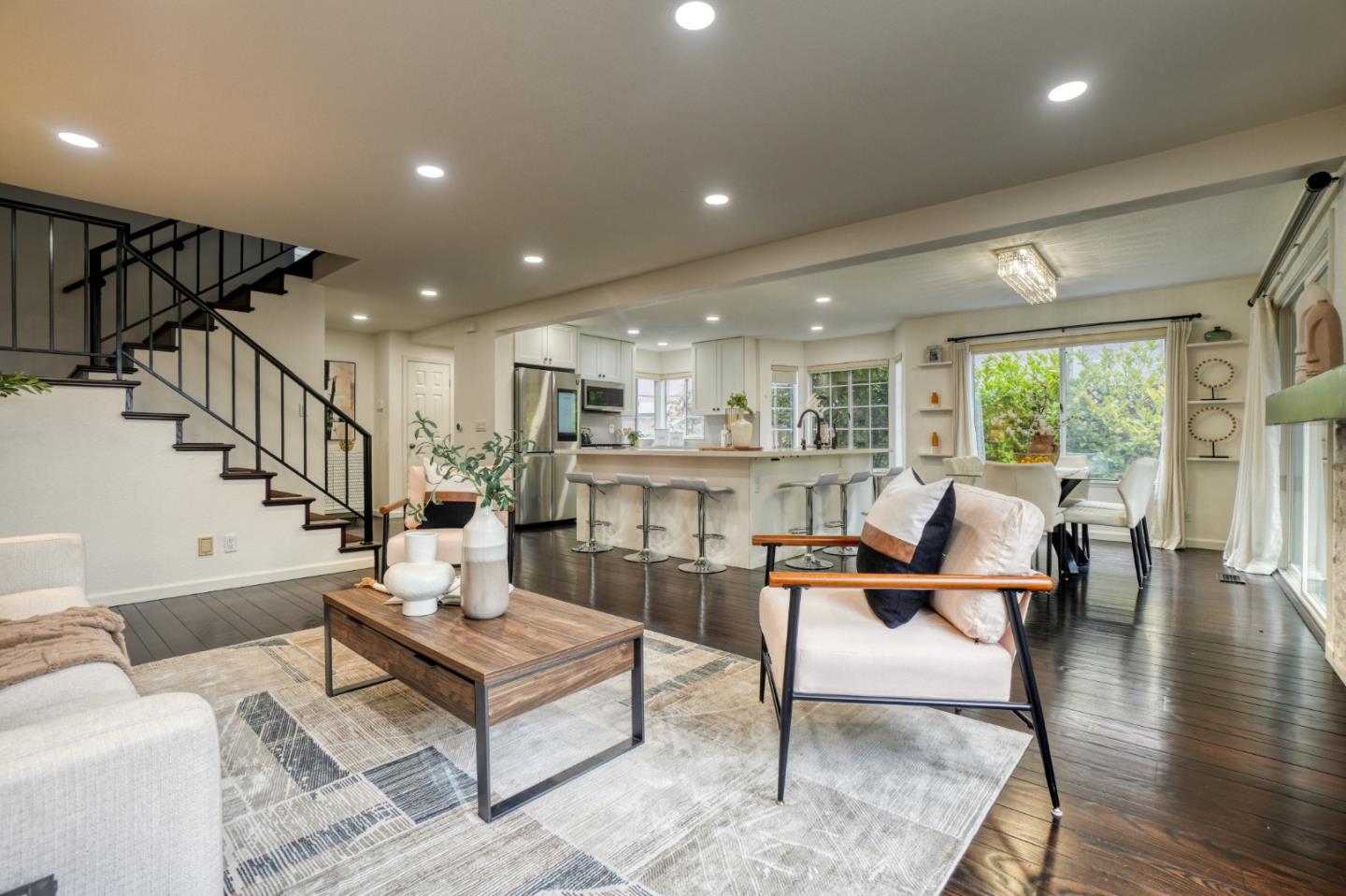 Detail Gallery Image 3 of 29 For 15 Amy Dr, San Mateo,  CA 94403 - 4 Beds | 3 Baths