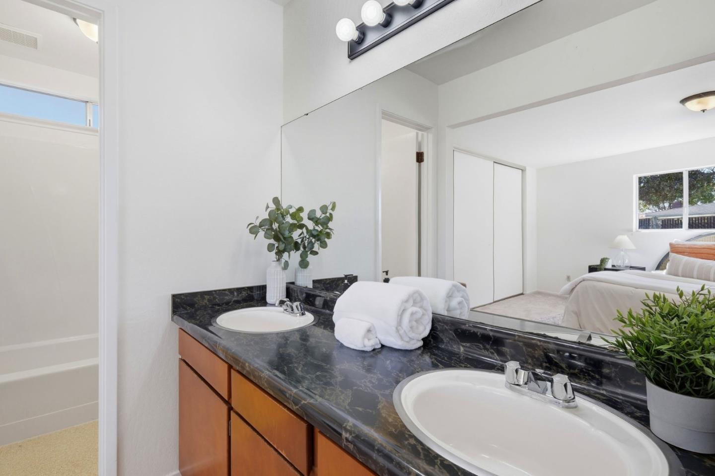 Detail Gallery Image 30 of 37 For 228 Auburn Ave, Santa Cruz,  CA 95060 - 4 Beds | 2 Baths