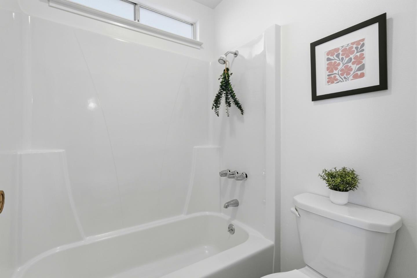 Detail Gallery Image 31 of 37 For 228 Auburn Ave, Santa Cruz,  CA 95060 - 4 Beds | 2 Baths