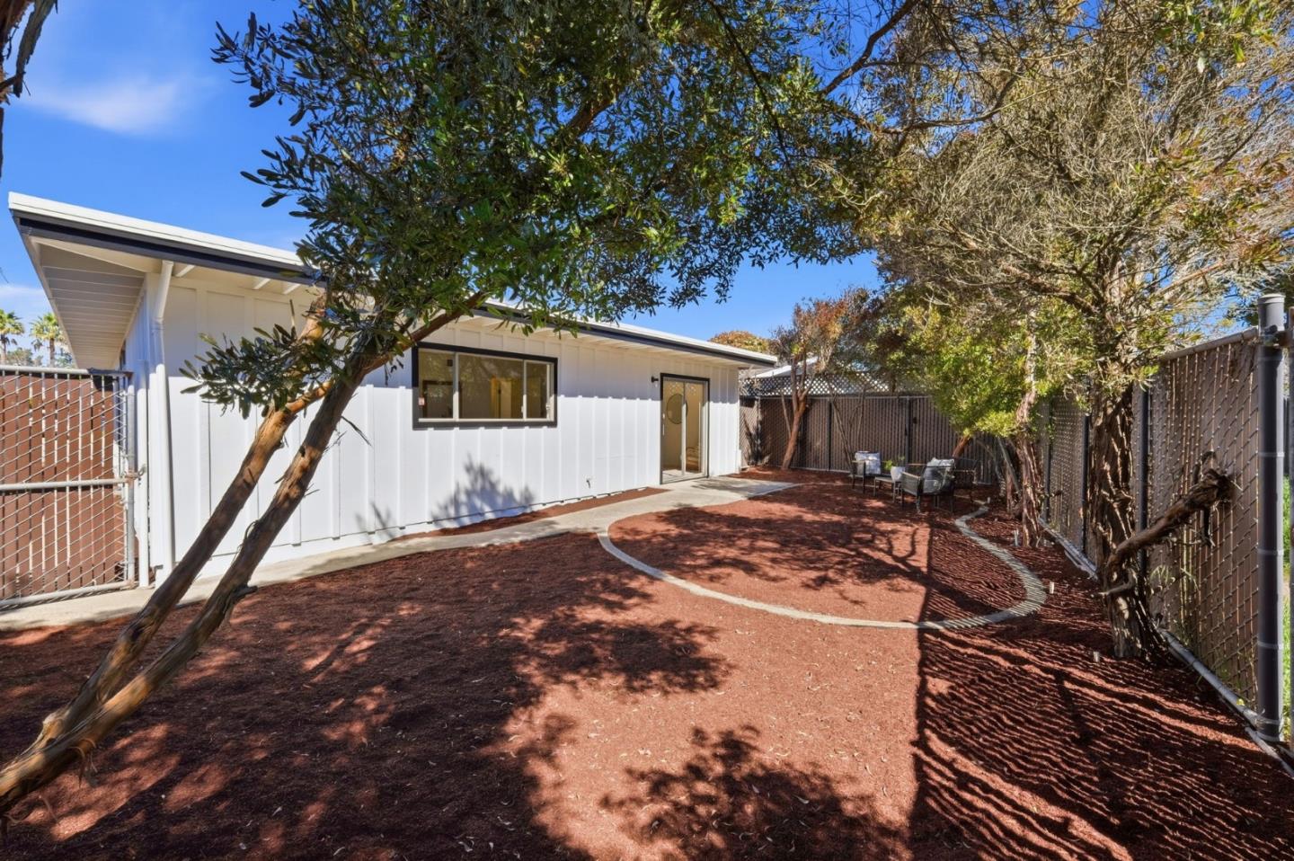 Detail Gallery Image 35 of 37 For 228 Auburn Ave, Santa Cruz,  CA 95060 - 4 Beds | 2 Baths