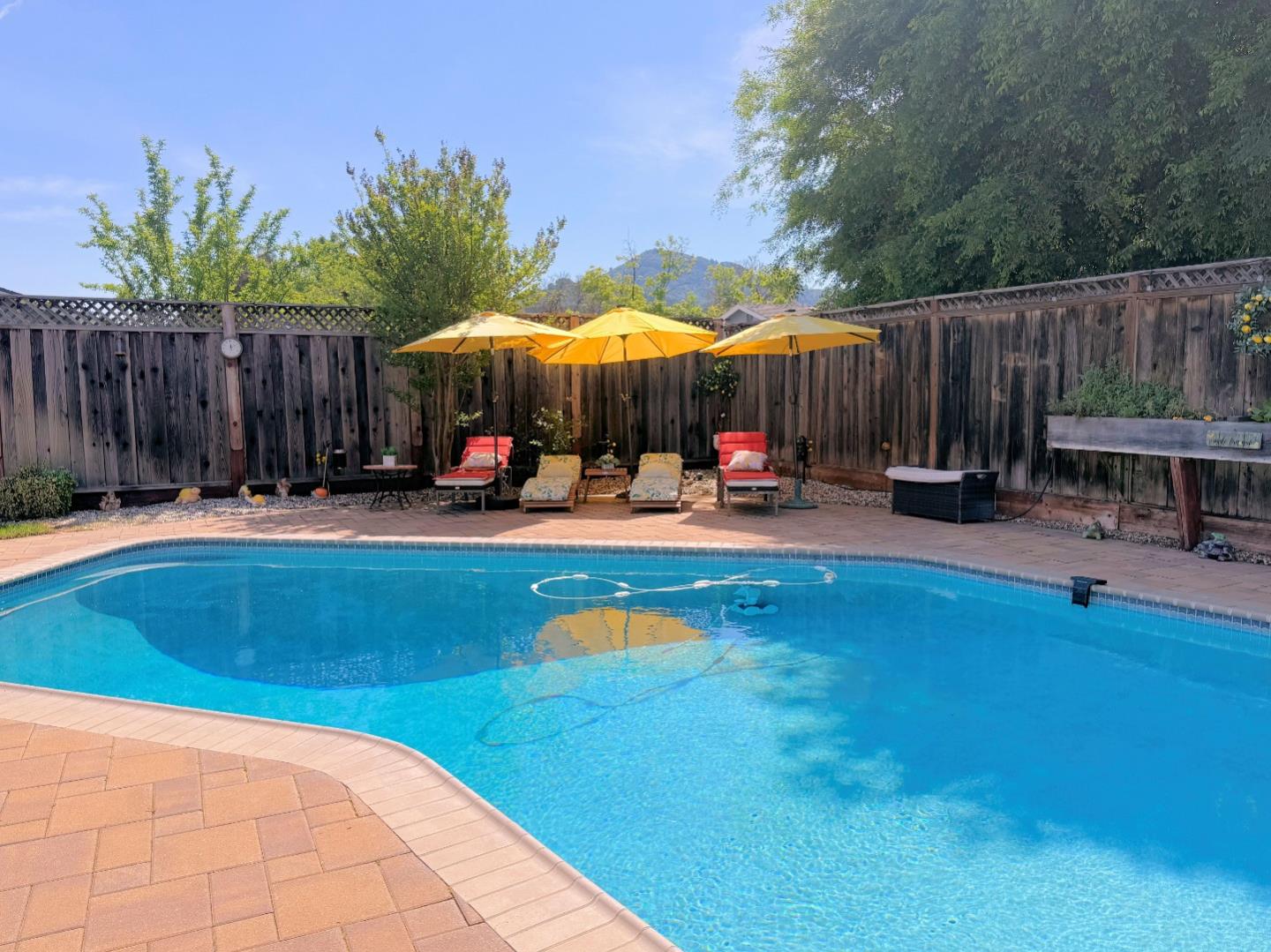 Detail Gallery Image 37 of 41 For 321 via Loma, Morgan Hill,  CA 95037 - 4 Beds | 2 Baths