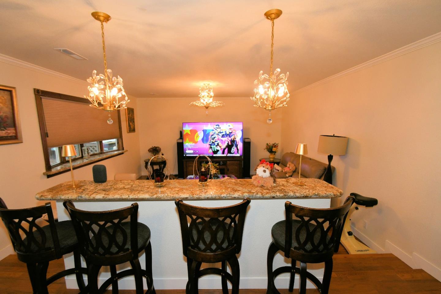 Detail Gallery Image 7 of 35 For 321 via Loma, Morgan Hill,  CA 95037 - 4 Beds | 2 Baths