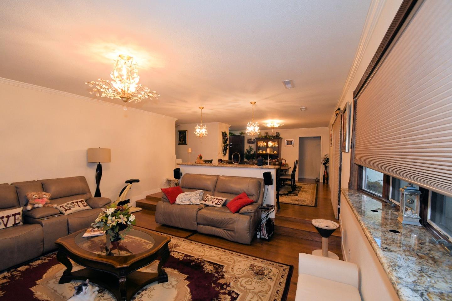 Detail Gallery Image 8 of 35 For 321 via Loma, Morgan Hill,  CA 95037 - 4 Beds | 2 Baths