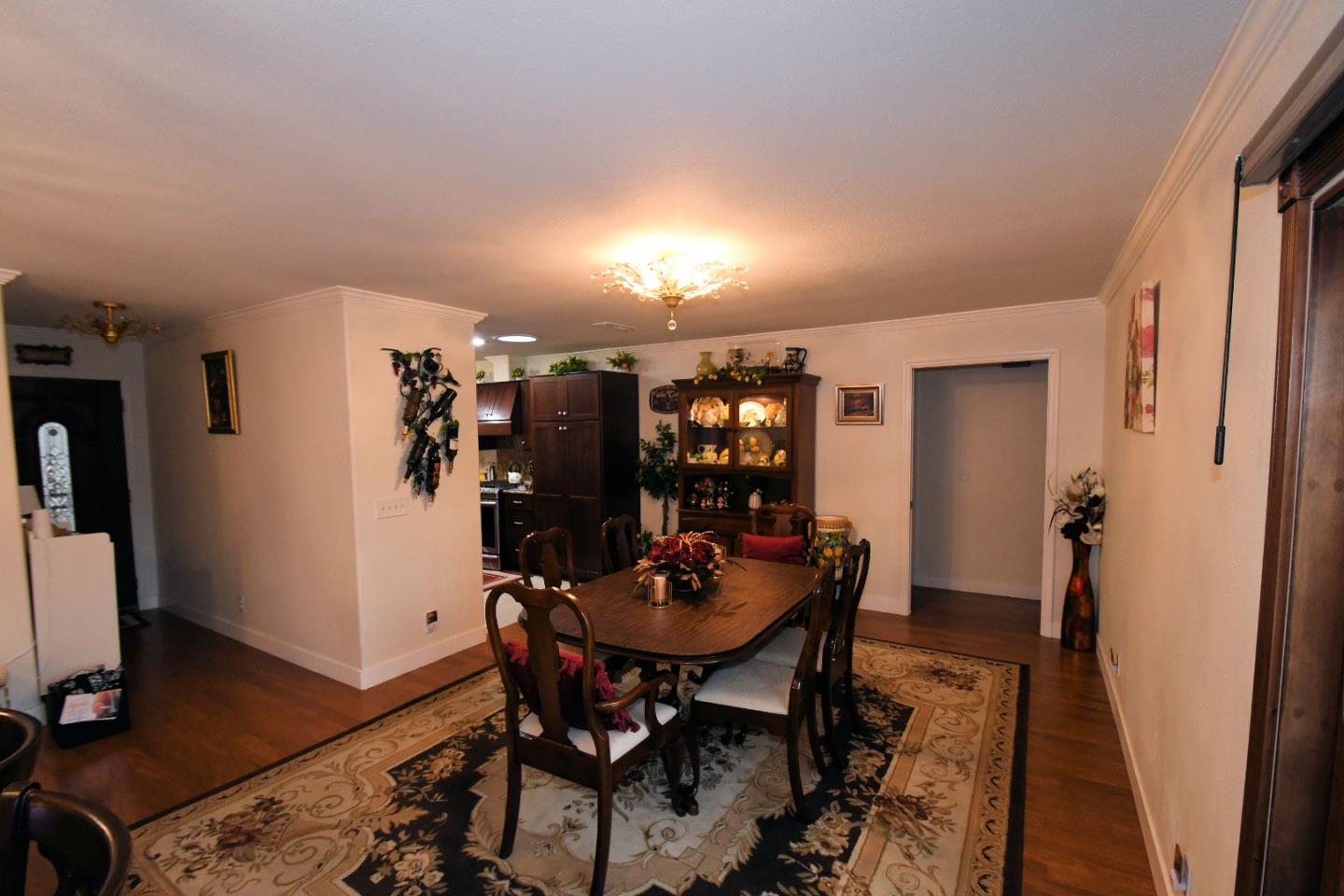 Detail Gallery Image 9 of 35 For 321 via Loma, Morgan Hill,  CA 95037 - 4 Beds | 2 Baths