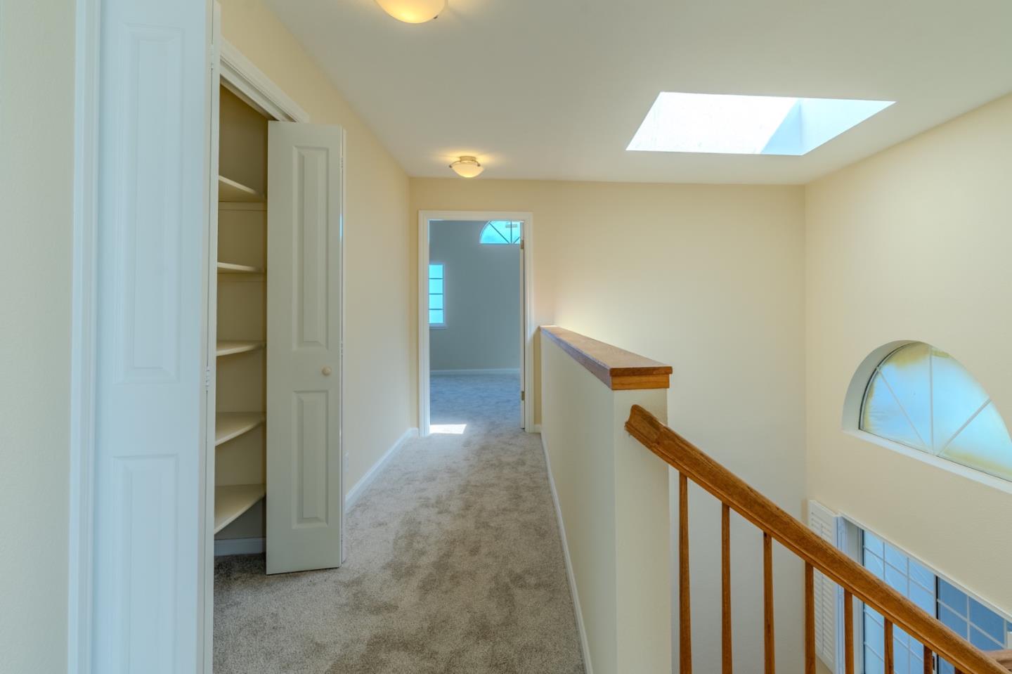 Detail Gallery Image 12 of 21 For 350 6th St Main House,  Montara,  CA 94037 - 3 Beds | 2/1 Baths