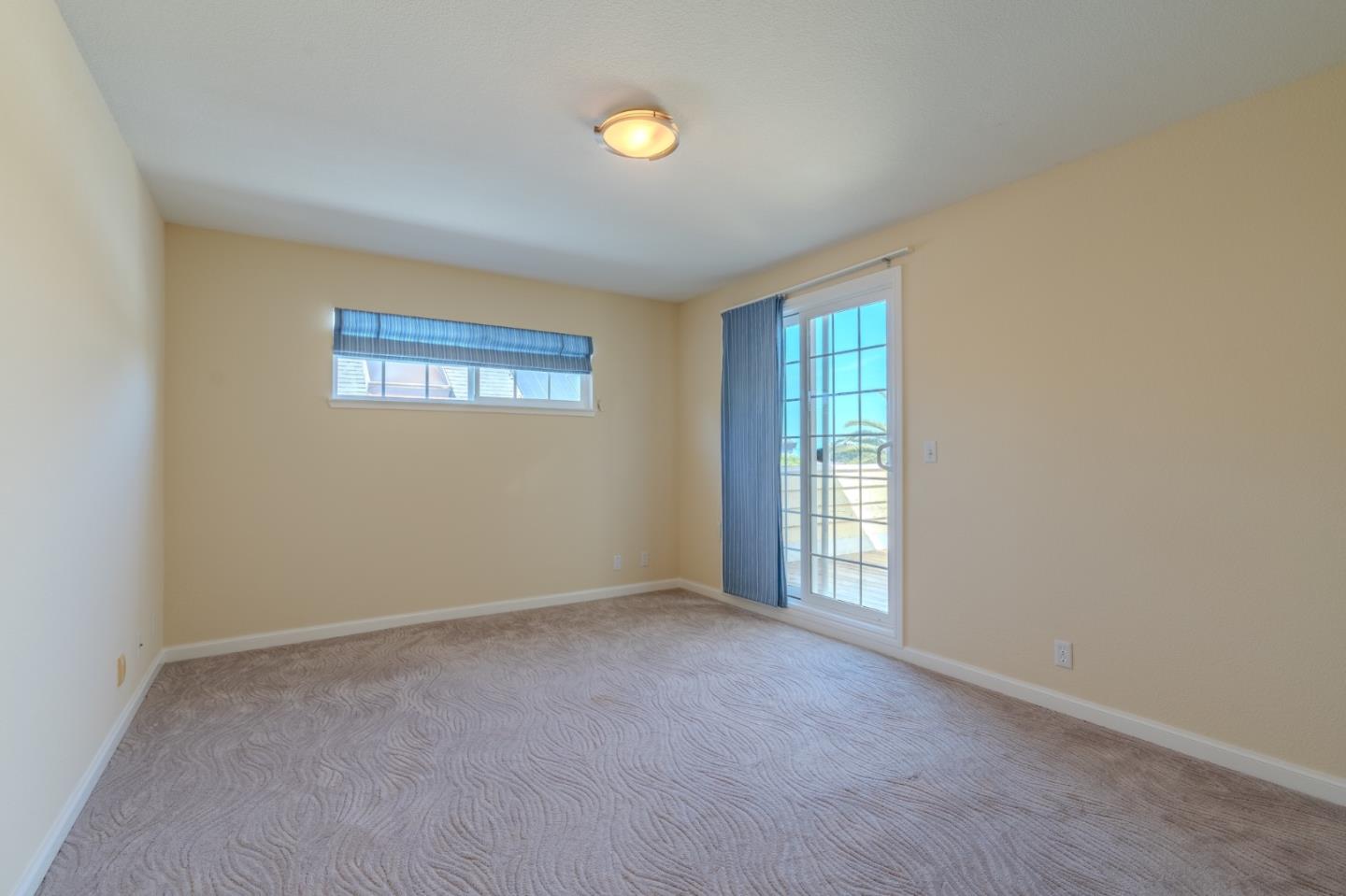 Detail Gallery Image 18 of 21 For 350 6th St Main House,  Montara,  CA 94037 - 3 Beds | 2/1 Baths