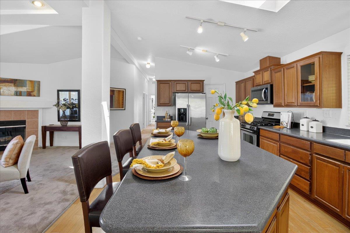 Detail Gallery Image 10 of 47 For 444 Whispering Pines Dr #122,  Scotts Valley,  CA 95066 - 3 Beds | 2 Baths