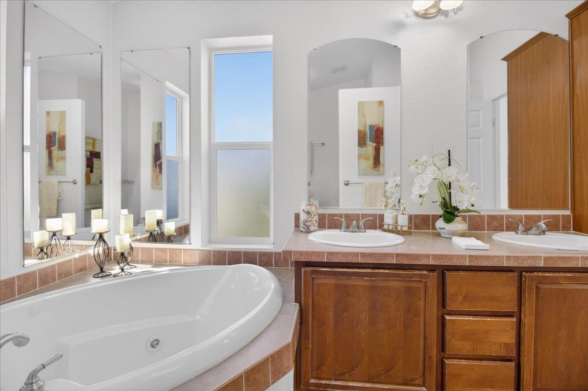 Detail Gallery Image 20 of 47 For 444 Whispering Pines Dr #122,  Scotts Valley,  CA 95066 - 3 Beds | 2 Baths