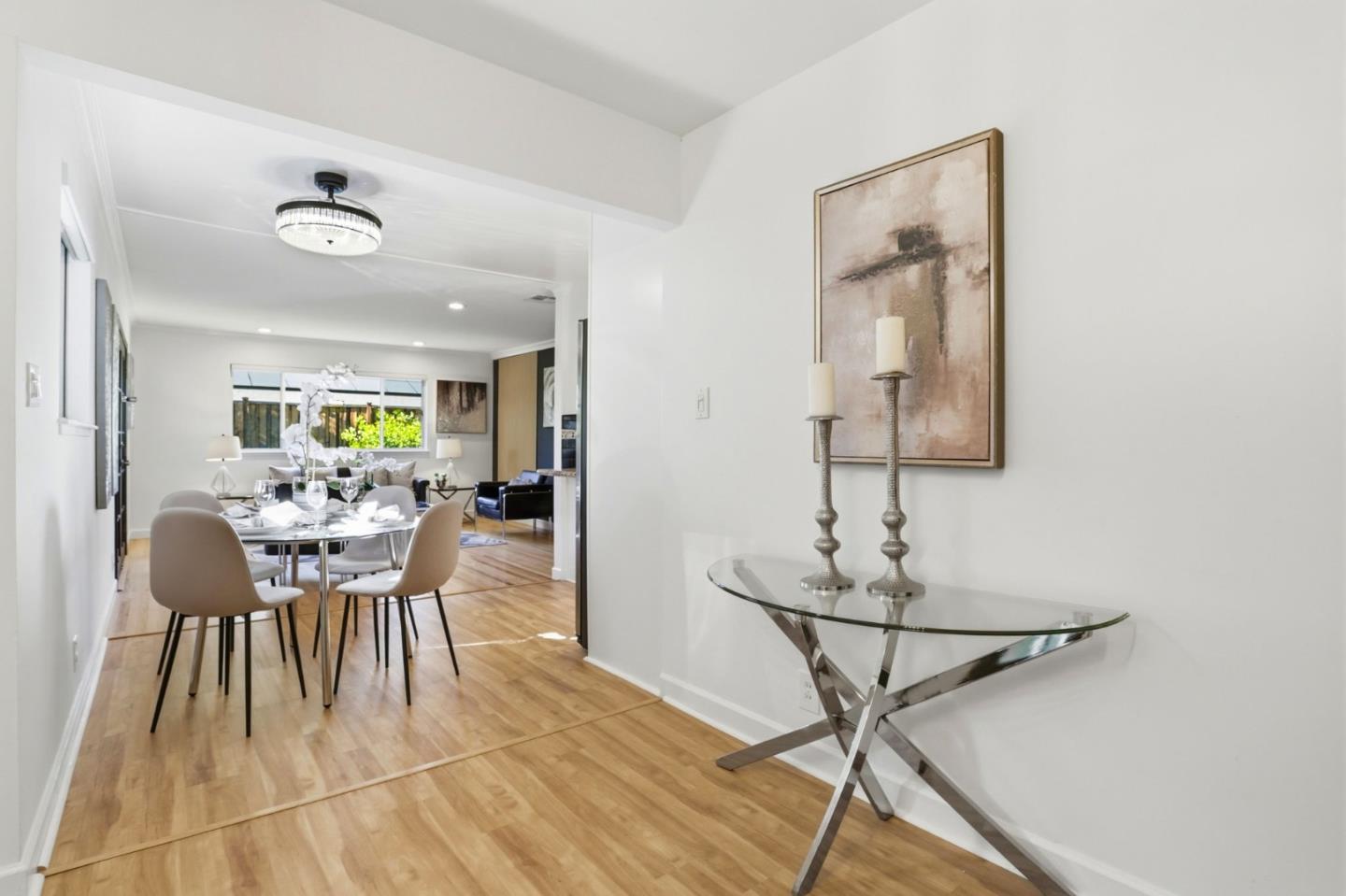 Detail Gallery Image 3 of 13 For 1567 Jacob Ave, San Jose,  CA 95118 - 3 Beds | 2/1 Baths