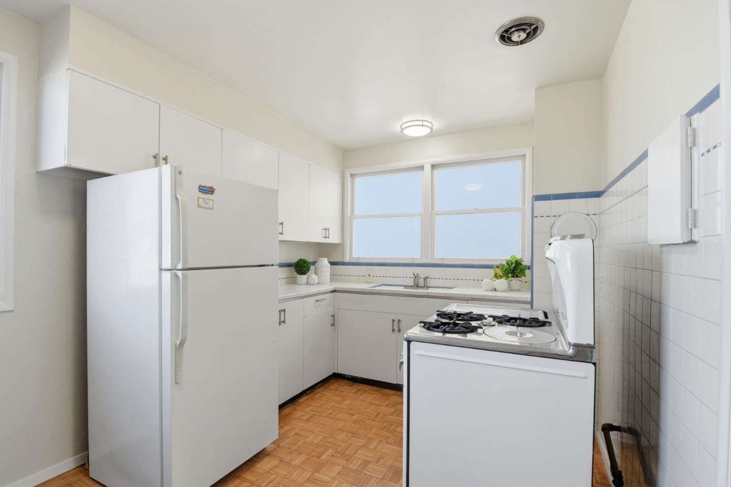 Detail Gallery Image 10 of 46 For 108 N Mayfair Ave, Daly City,  CA 94015 - 2 Beds | 1 Baths