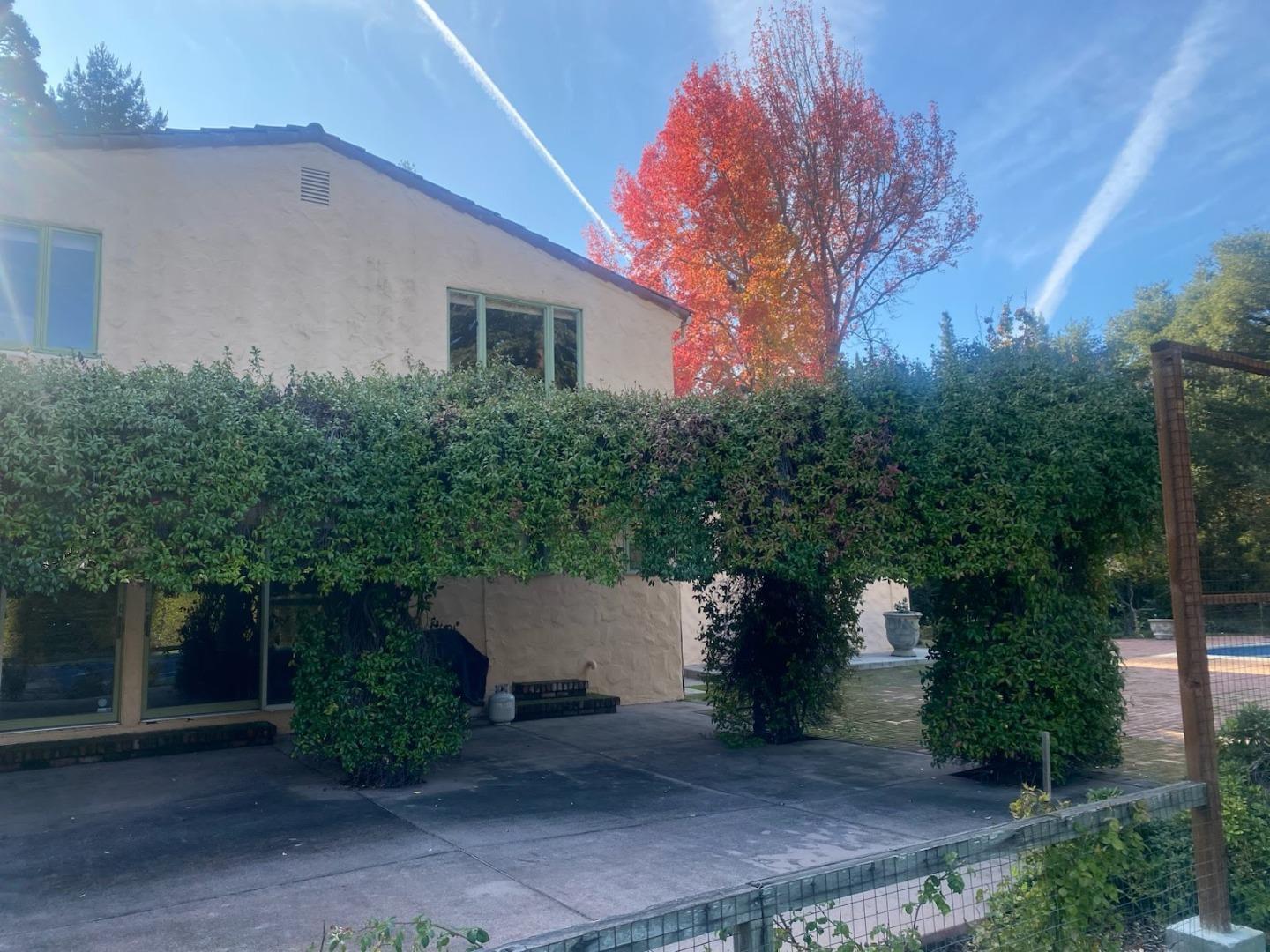 Detail Gallery Image 25 of 43 For 269 Selby Ln, Atherton,  CA 94027 - 6 Beds | 4/1 Baths