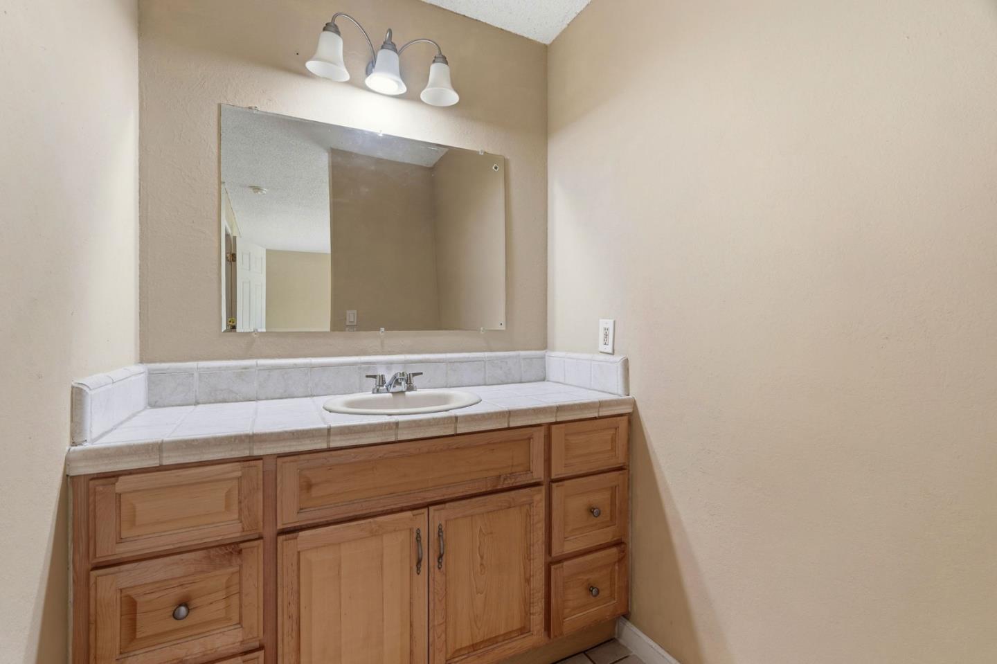 Photo #32: ML82040505 Listing: Photo #32