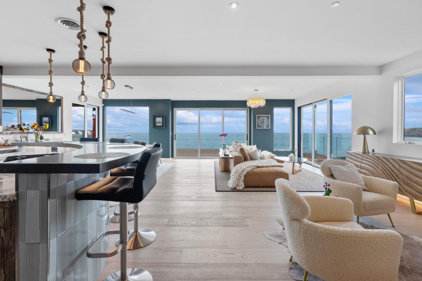 Detail Gallery Image 10 of 100 For 275 Davenport Landing Rd, Davenport,  CA 95017 - 5 Beds | 5/1 Baths